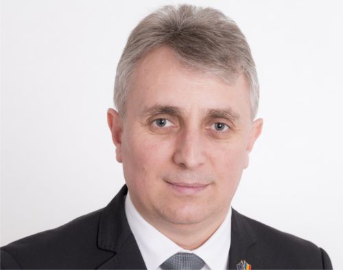 Funcţia de premier: 9 candidaţi pe loc